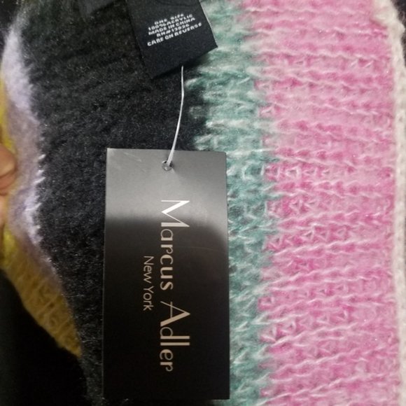 Marcus Adler Bright Stripe Knit Scarf Red, NWT, FREE SHIPPING* - Picture 5 of 6